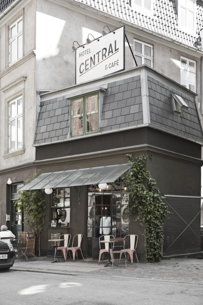 Central Hotel er det mindste, men til gengæld nok også det hyggeligste hotel i København. 